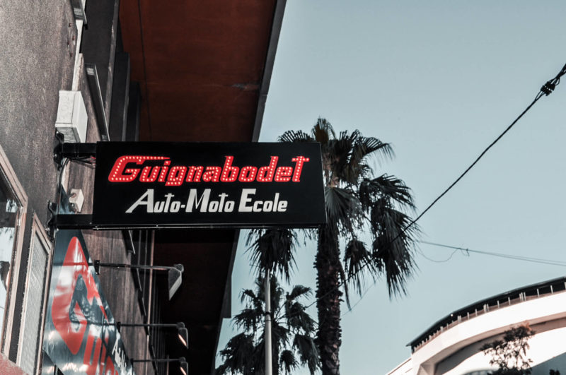 enseigne auto école Guignabodet à Toulon