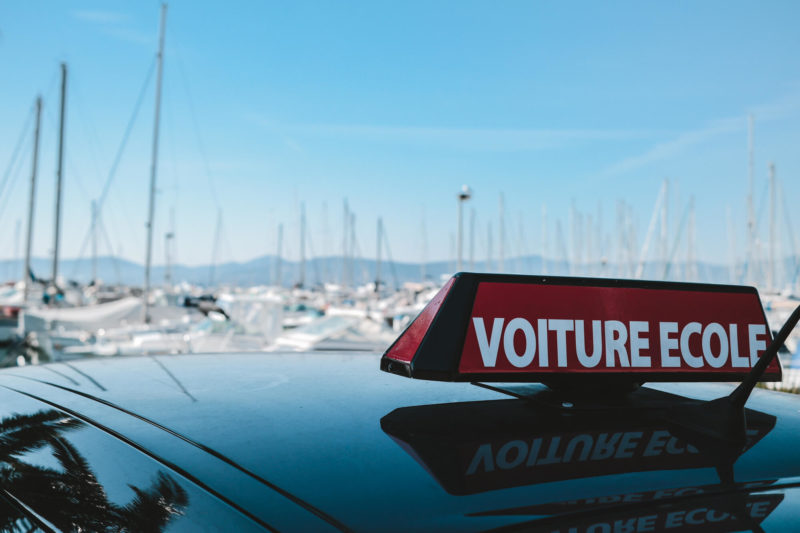 voiture auto-école port de Toulon