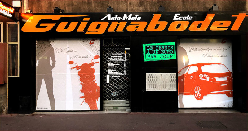 vitrine auto école Guignabodet à Toulon